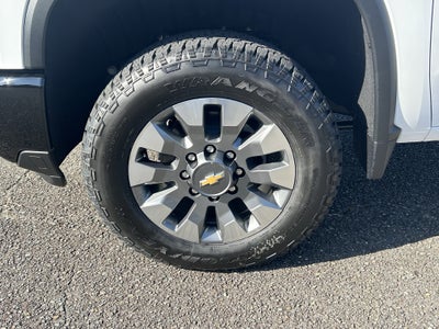 2026 Chevrolet Silverado 2500HD Custom