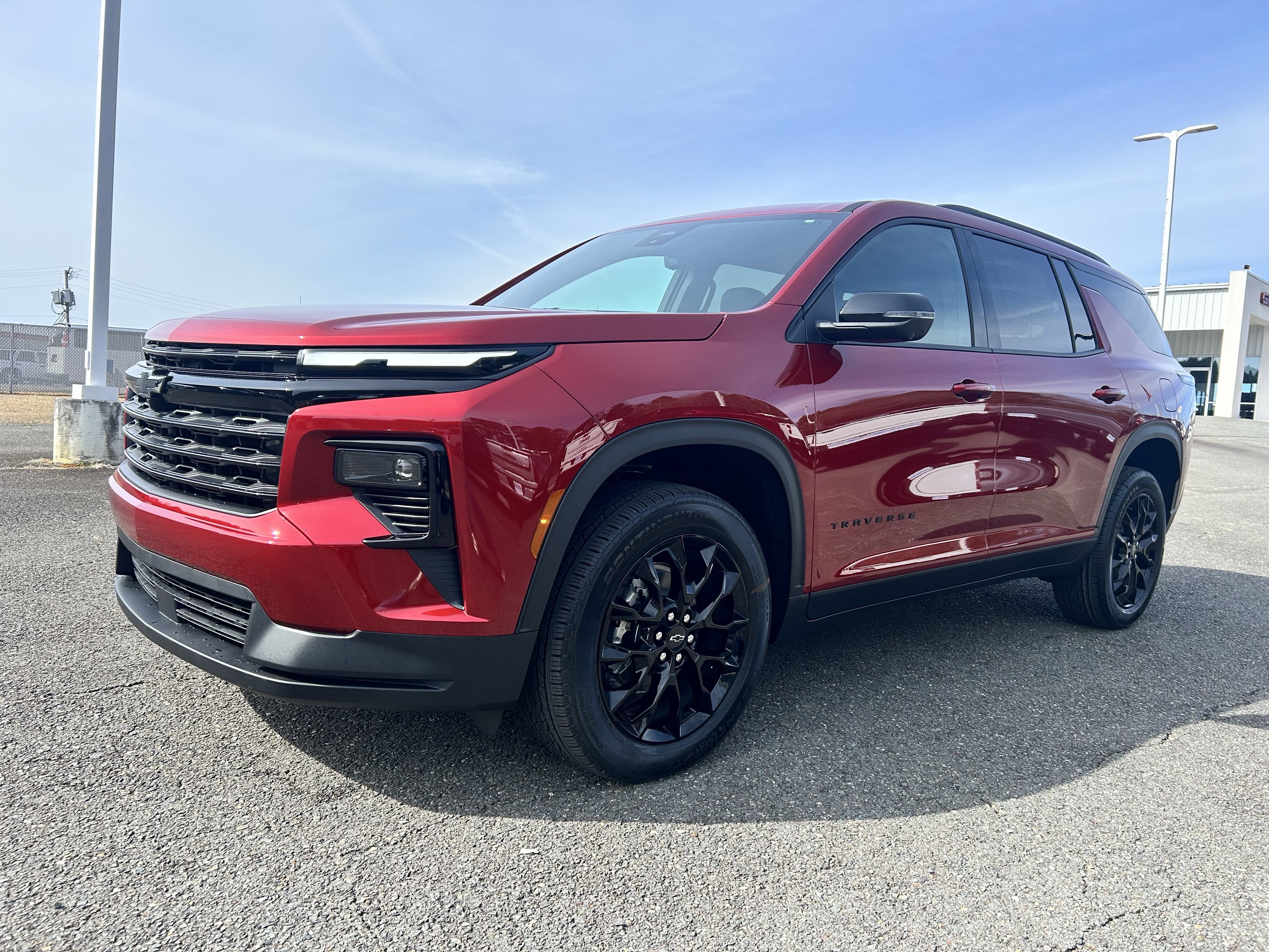 2026 Chevrolet Traverse FWD LT