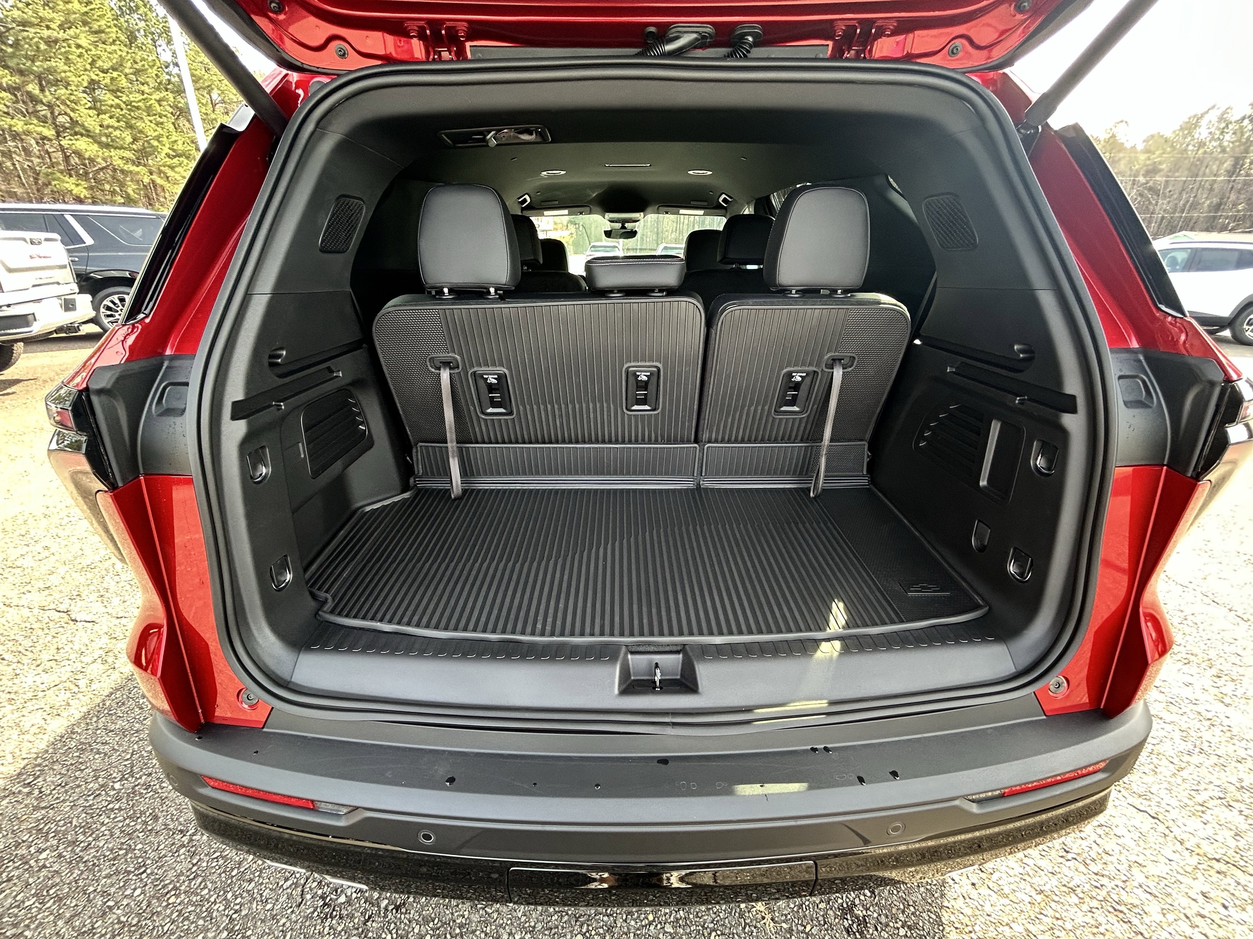 2026 Chevrolet Traverse FWD LT