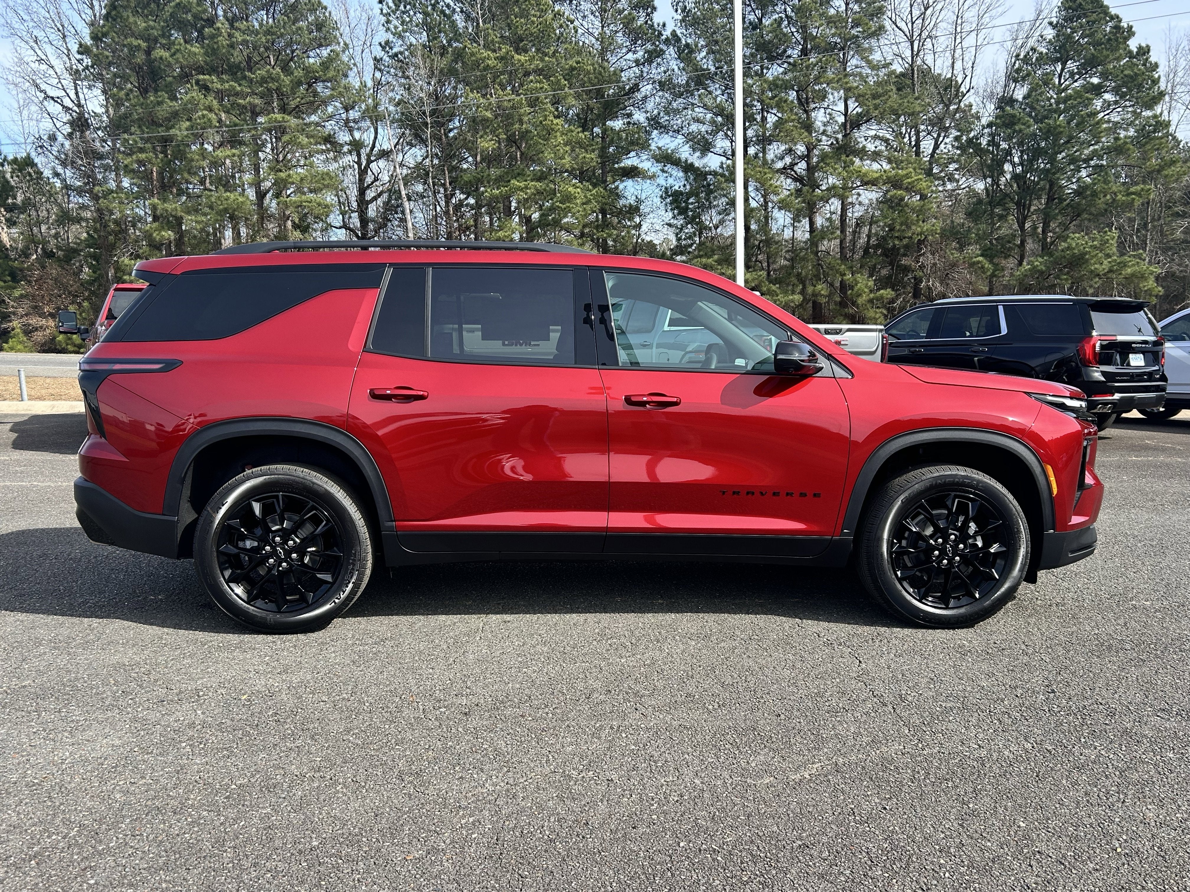 2026 Chevrolet Traverse FWD LT