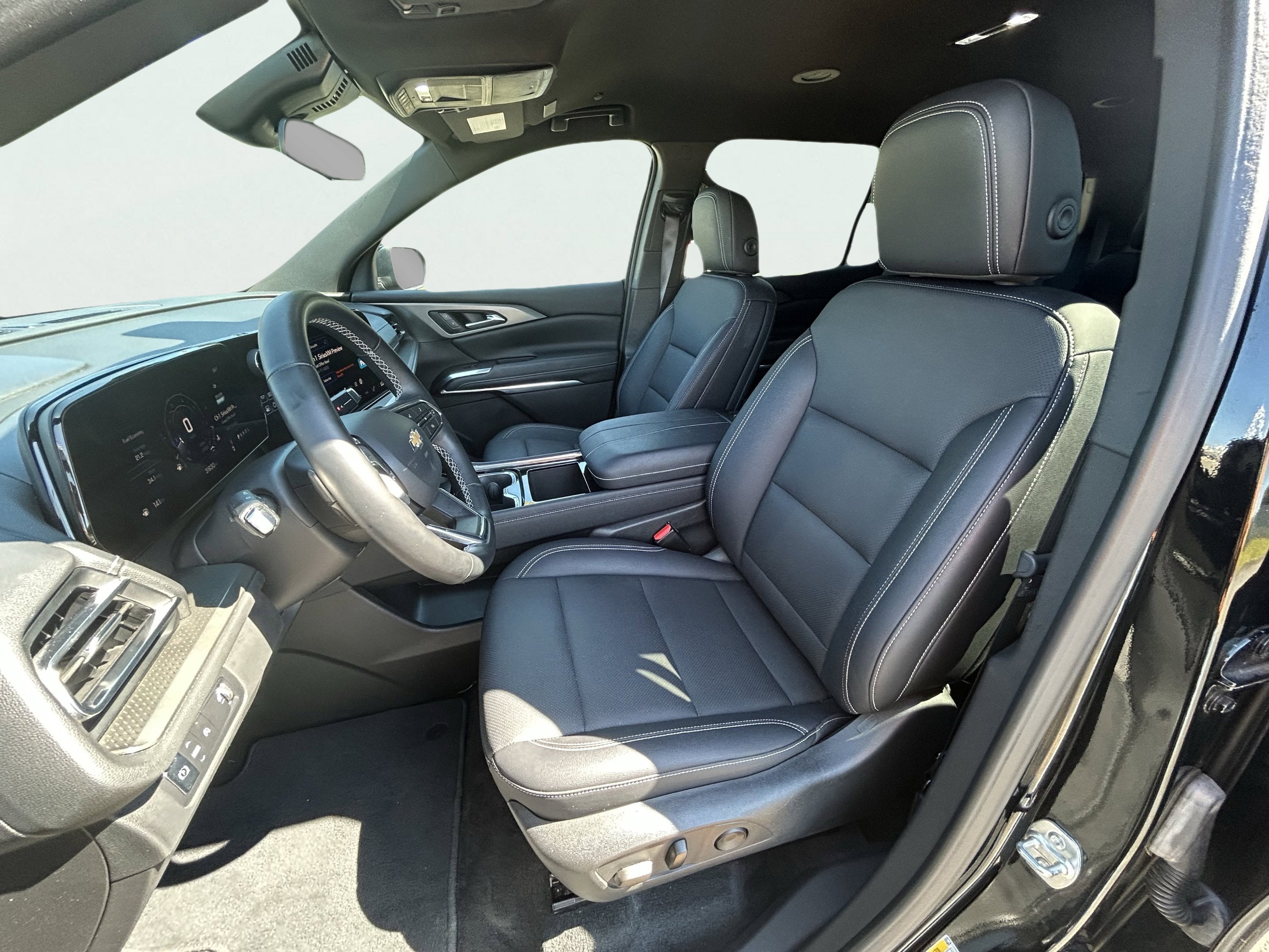 2025 Chevrolet Traverse FWD LT