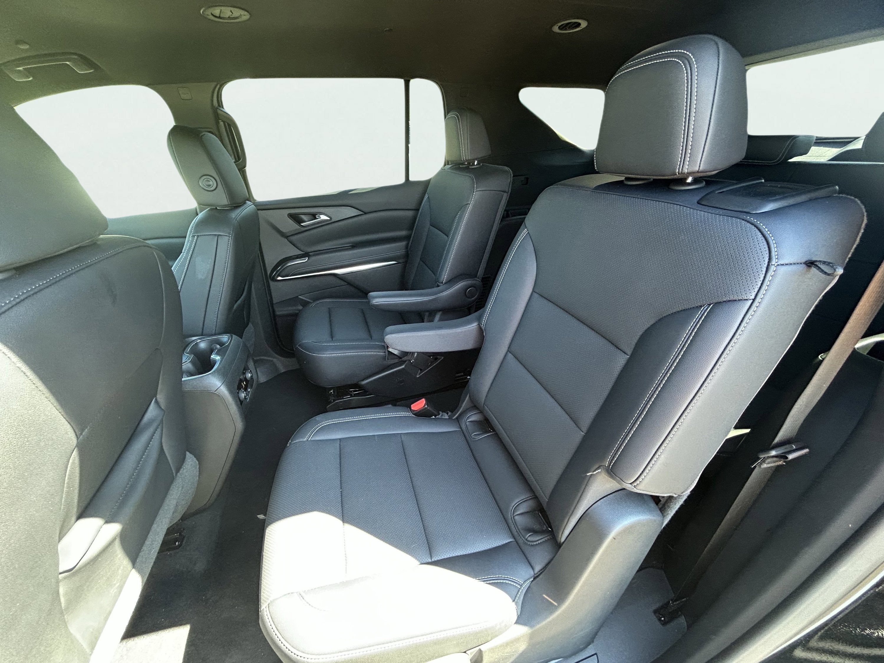 2025 Chevrolet Traverse FWD LT