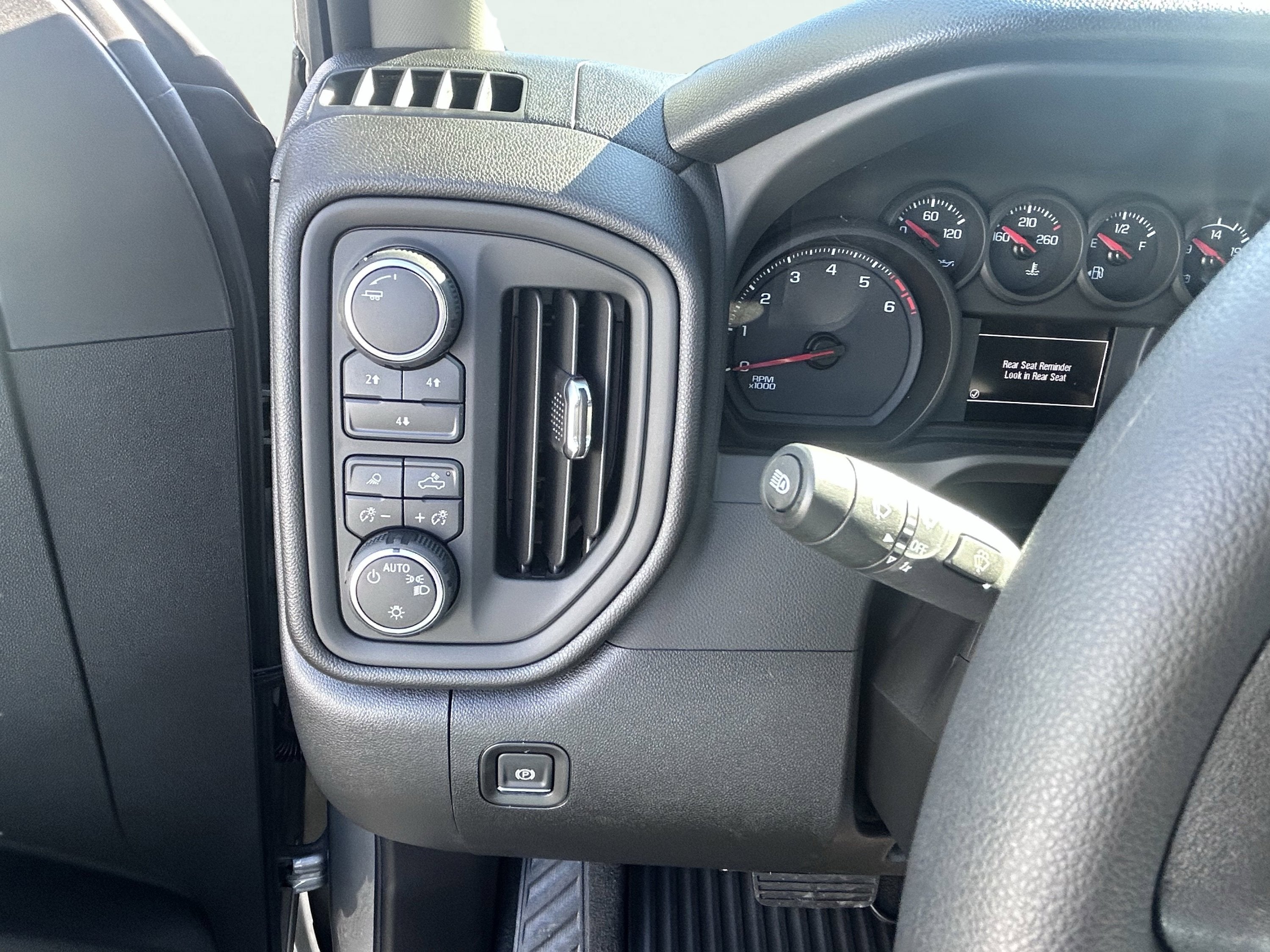 2026 Chevrolet Silverado 2500HD Custom